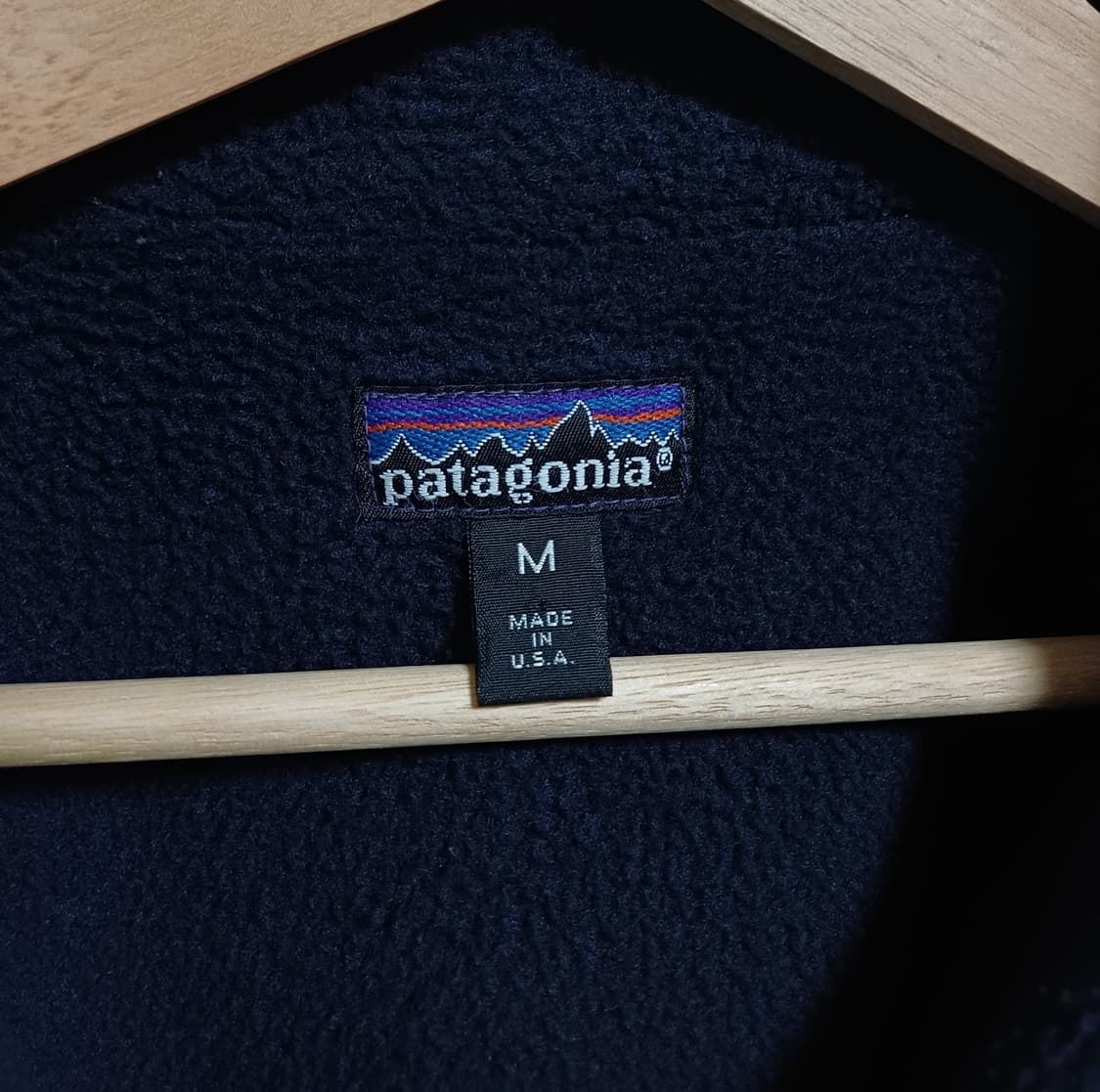 🇺🇸 파타고니아 쉘드 신칠라 봄버 자켓 - 에그플랜트 상품이미지3