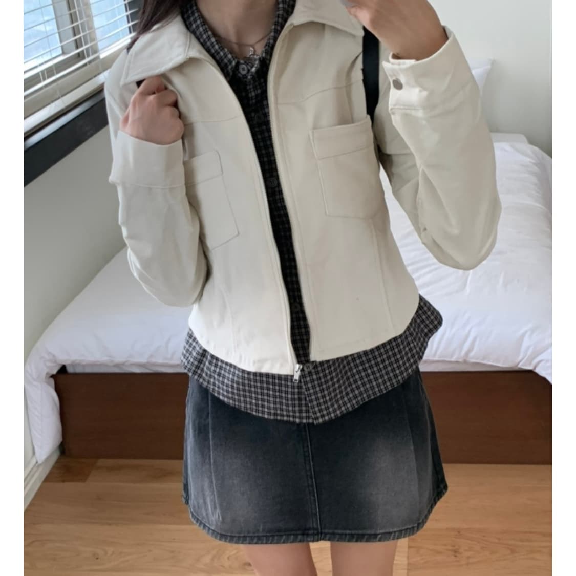 데님 핀턱 미니 스커트 흑청 상품이미지3