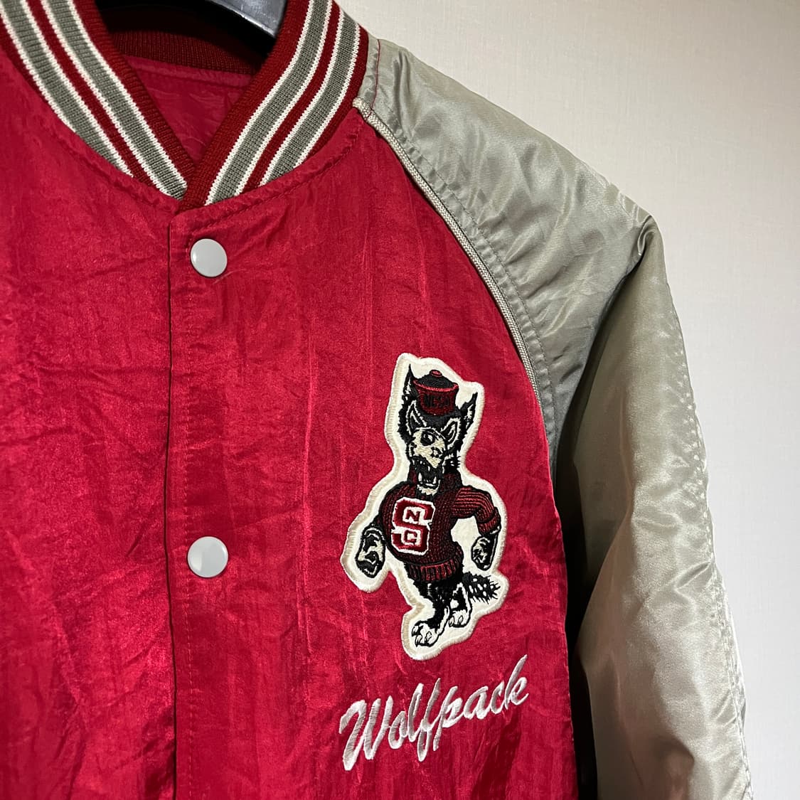 U.S. College 'Wolfpack' 리버시블 덕다운 바시티자켓 상품이미지3