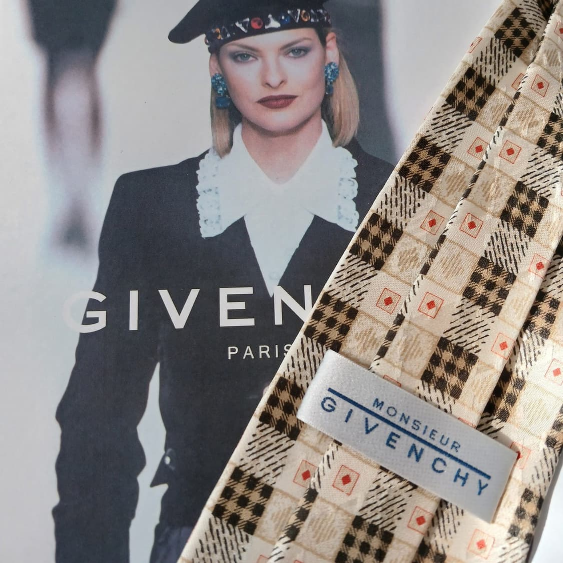 지방시 실크 아이보리 체크 패턴 넥타이 9.6cm A+등급 A18949
 상품이미지5