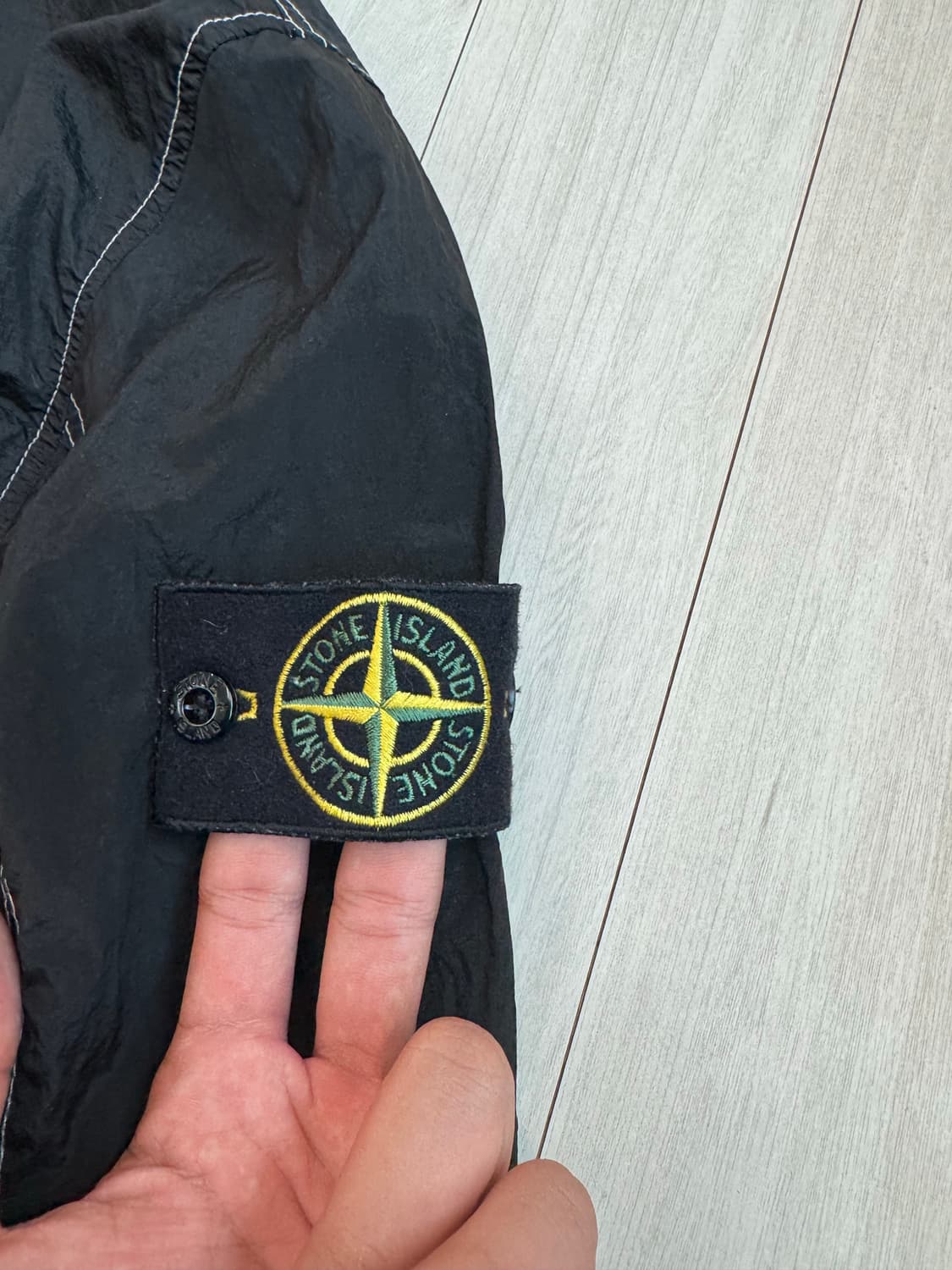 [백화점판] 스톤아일랜드 나일론 메탈 오버셔츠 S 상품이미지2