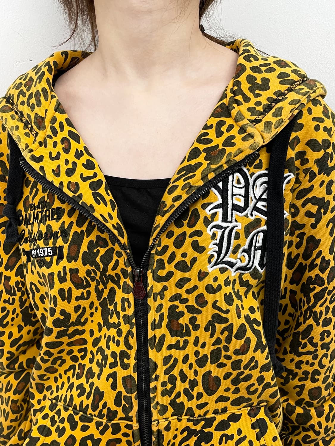 갸루 레오파드 자수패치 후드집업 상품이미지4
