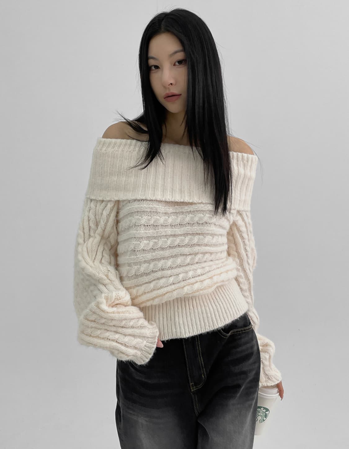 블랙업 아이보리 오픈숄더 니트 상품이미지1