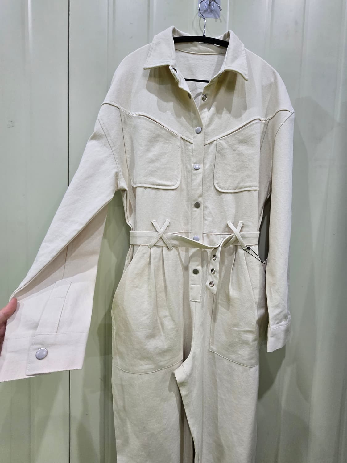 앤아더스토리즈 아이보리 점프수트 상품이미지6