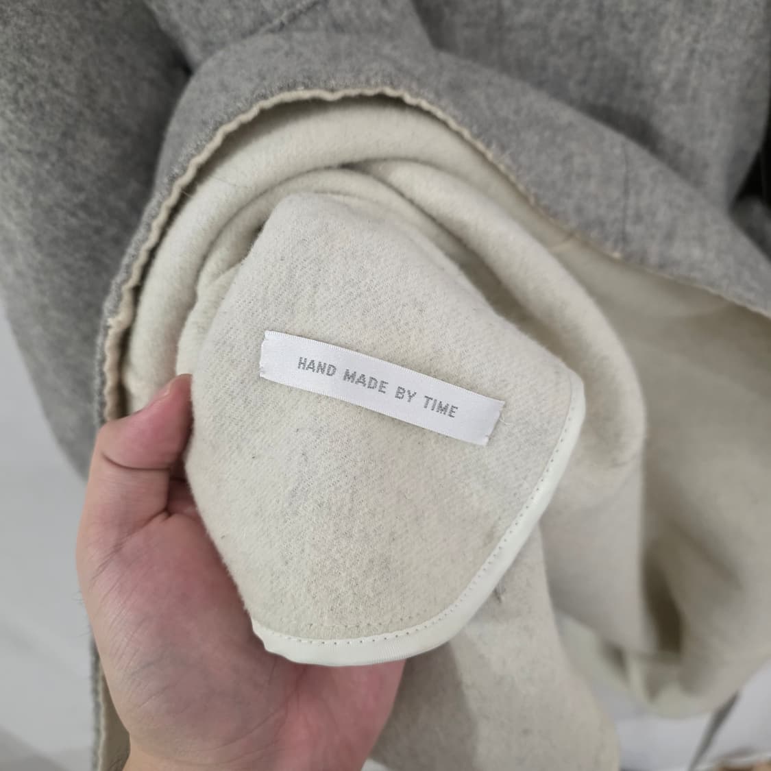 한섬 타임 핸드메이드 회색 롱 코트 FREE 상품이미지7