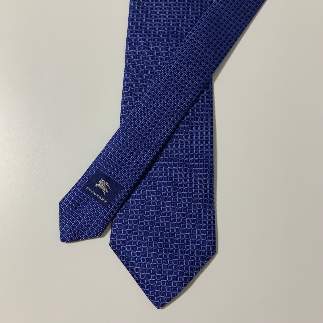 버버리(BURBERRY) 신형라벨 명품넥타이 A-A+등급 8.8cm 상품이미지1