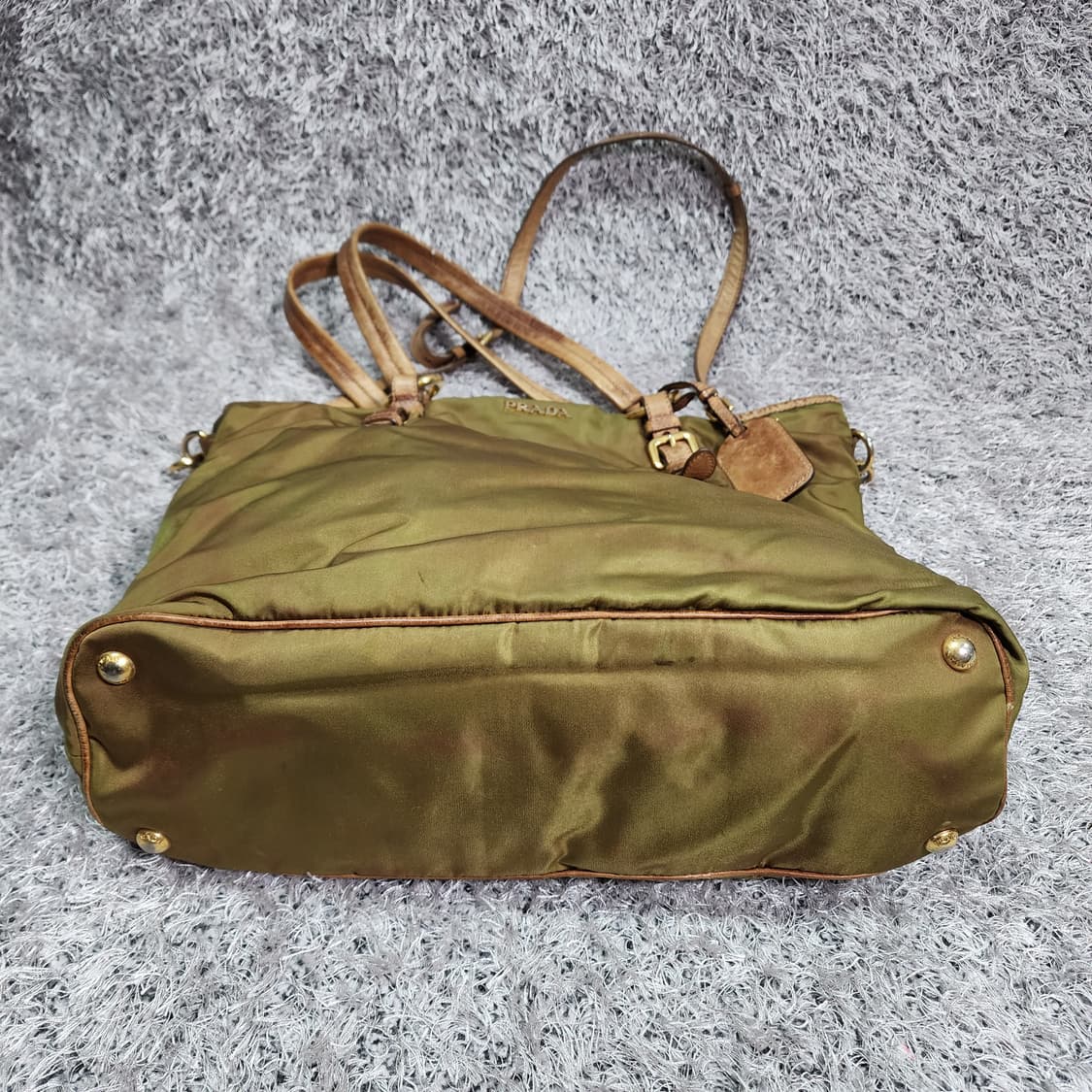 프라다 라일론 숄더백 상품이미지3