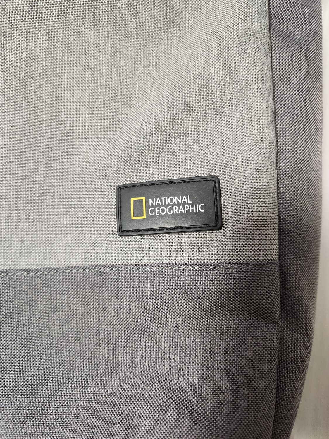 내셔널지오그래픽 DAY PACK 데이팩 노트북 백팩

사용감 거의 없어요 상품이미지6