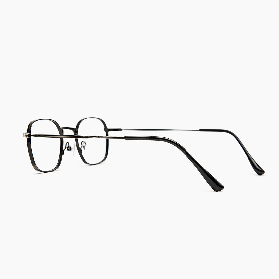워시드블랙 컬러의 45사이즈 스퀘어 안경 상품이미지4