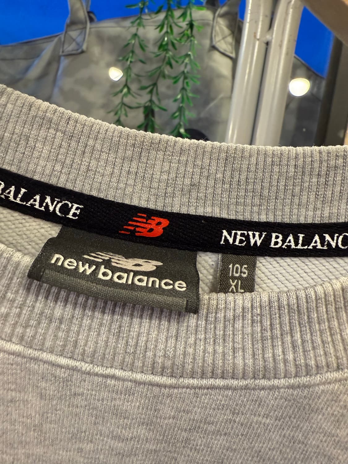 뉴발란스 그레이 맨투맨 상품이미지2