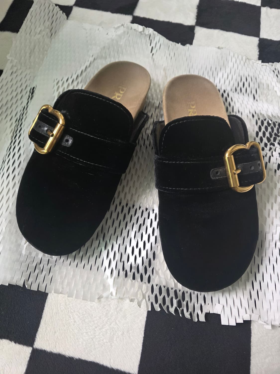 프라다 벨벳 뮬 230 상품이미지1