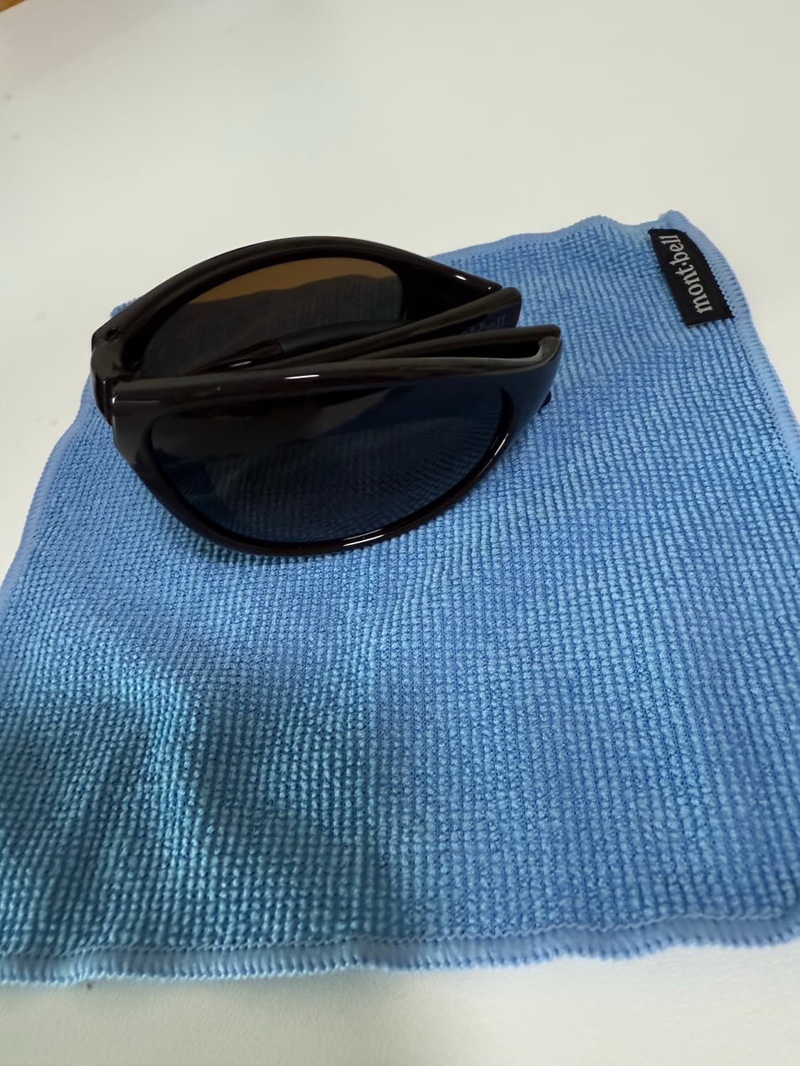 몽벨 접이식 편광 트래킹 선글라스(제니선글라스) 브라운_새상품 상품이미지3