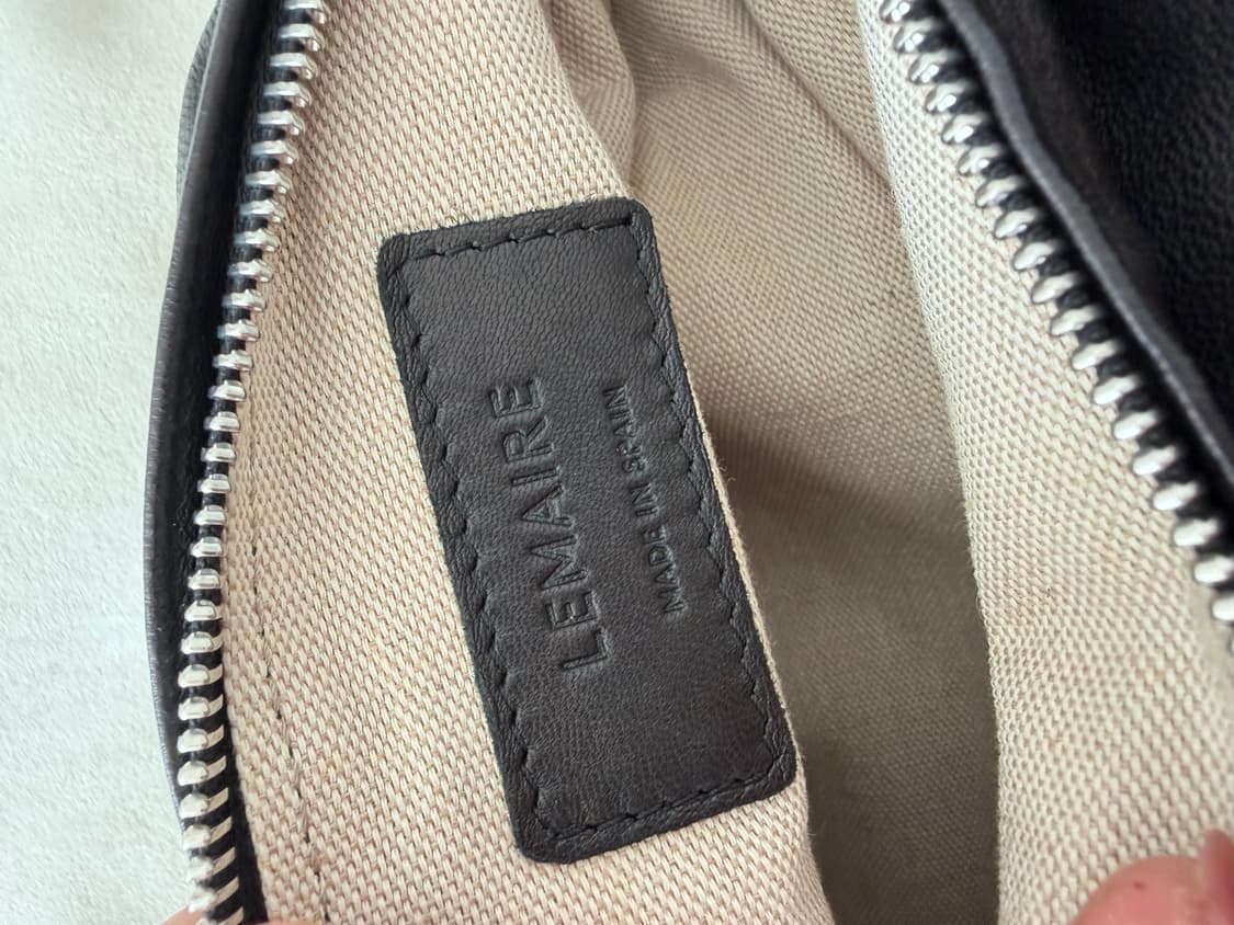 르메르 블랙 펄스 볼백 상품이미지5