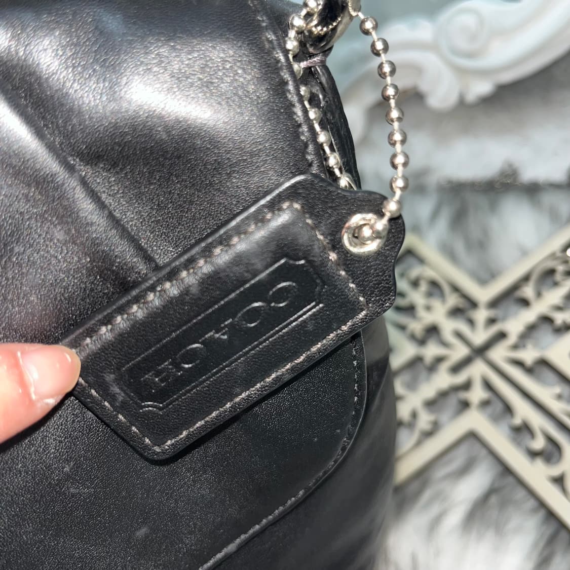 Coach 블랙 숄더백 상품이미지4