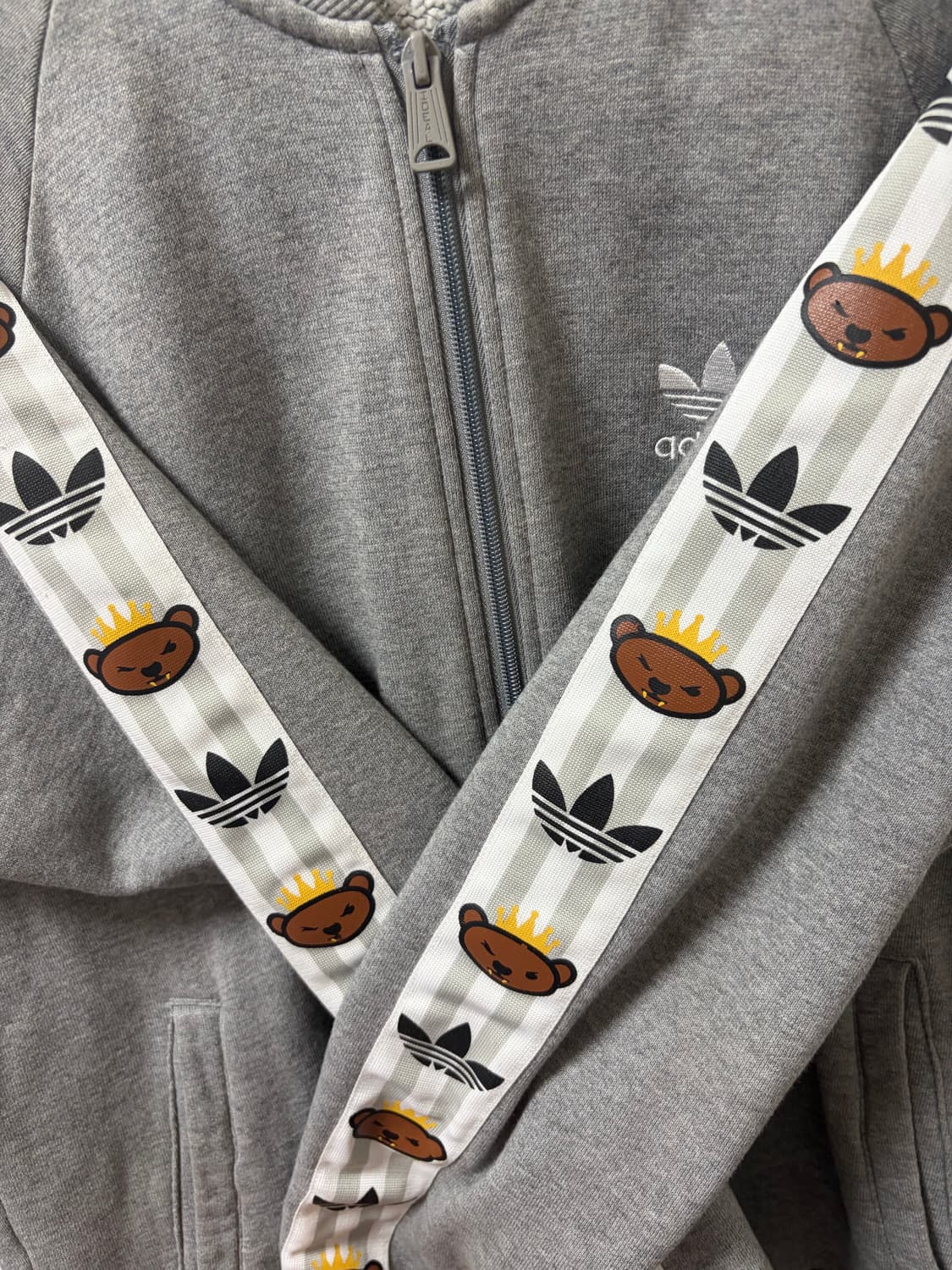 아디다스 니고베어 그레이 곰 져지 상품이미지2