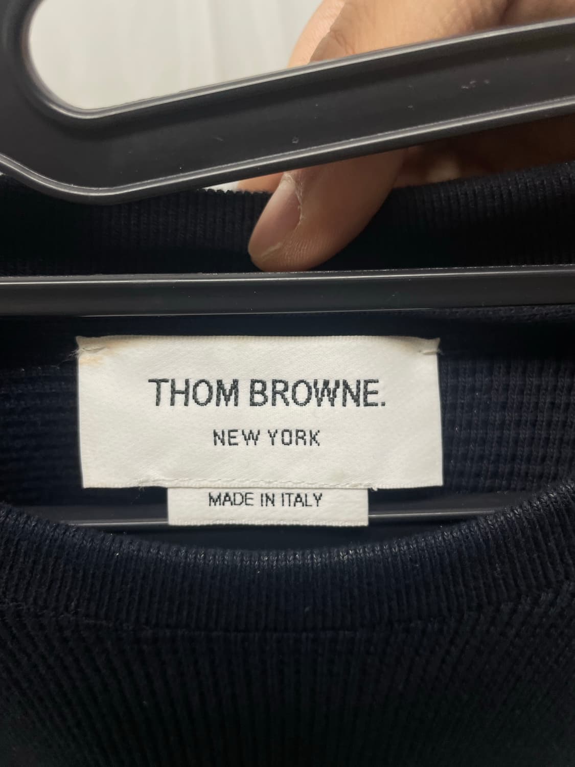 톰브라운 사선완장 래글런 와플 니트 맨투맨 [4] 상품이미지5