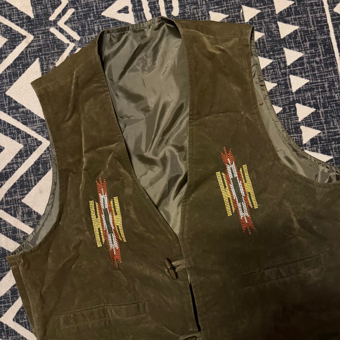 나바호 자수 패턴 벨벳 베스트(조끼) 상품이미지2