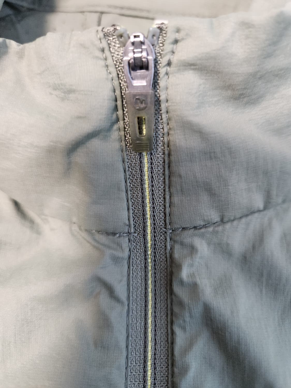 새상품급) 머렐 메쉬배색 스포티 경량 방풍 자켓 (카키) 사이즈105 x 상품이미지6