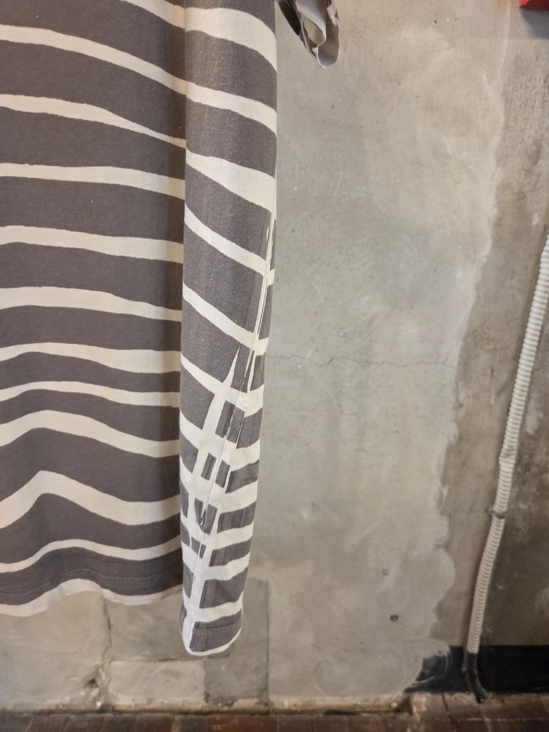 피에르 발망 그런지 티셔츠 상품이미지6