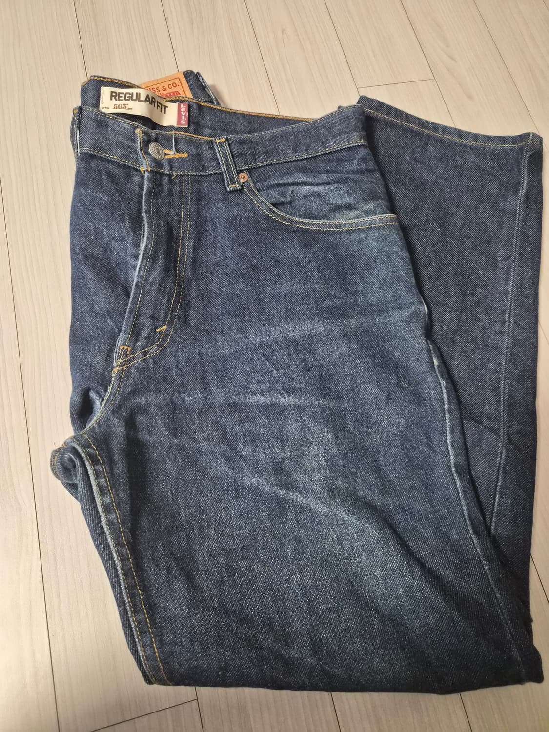 Levi's 505 Regular Fit 데님 팬츠 상품이미지3