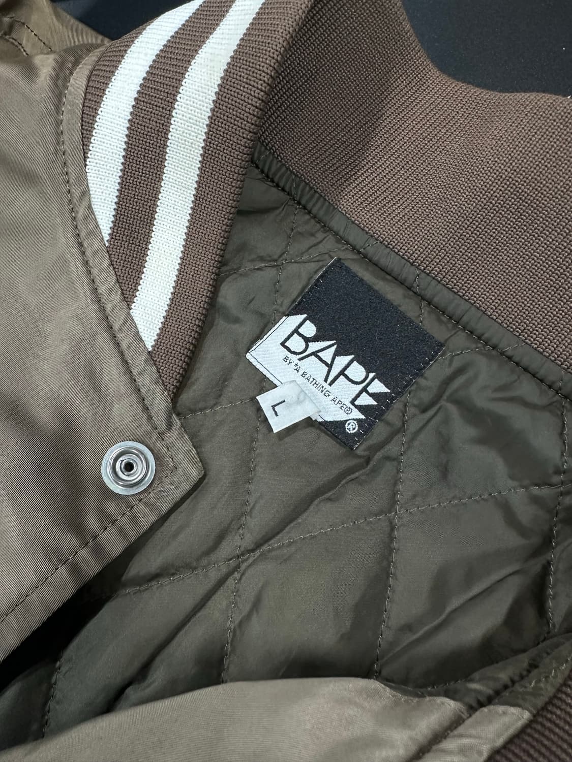 베이프 브라운 바시티 자켓 상품이미지5