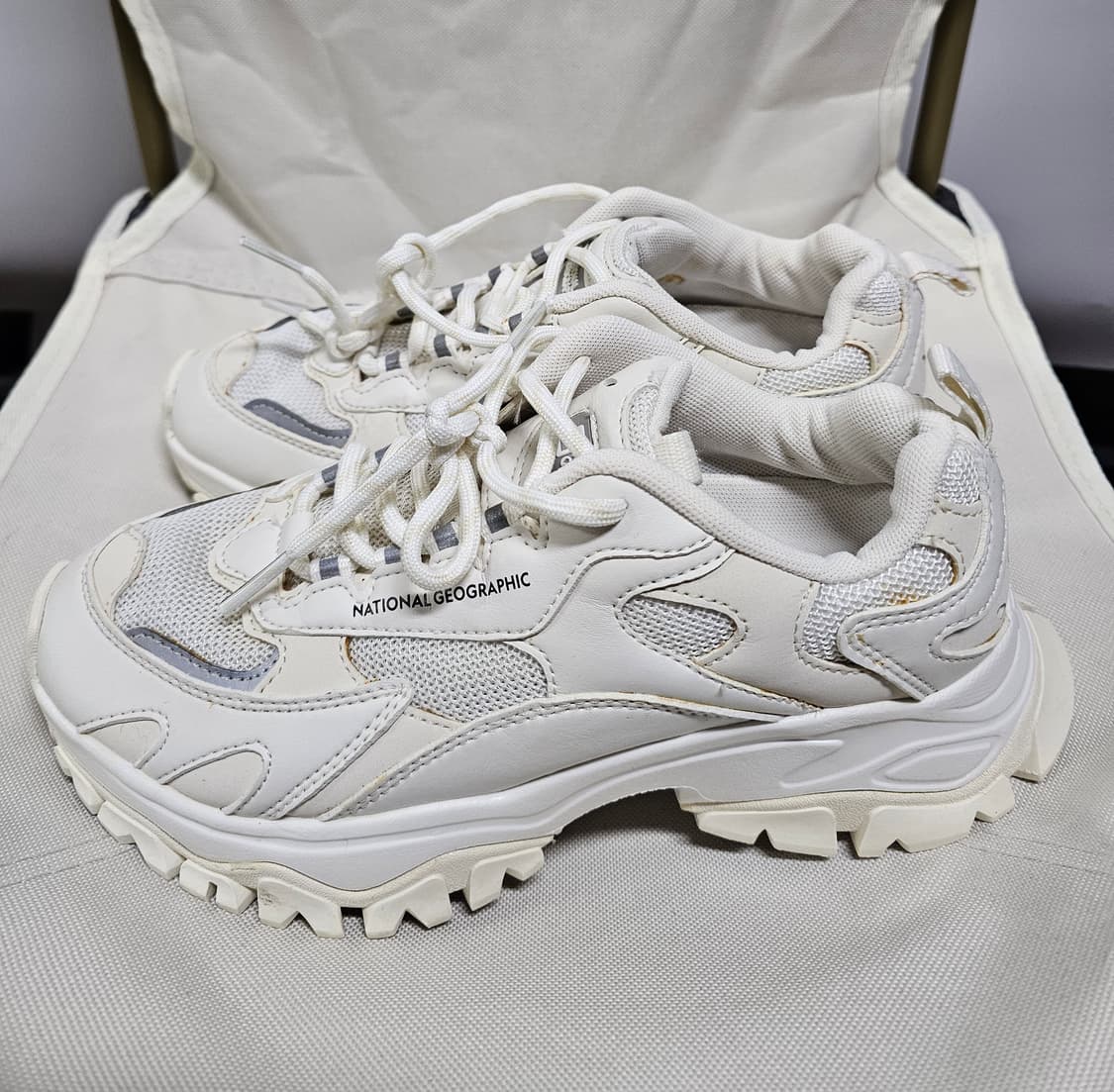 내셔널지오그래픽 어글리슈즈 240 상품이미지1