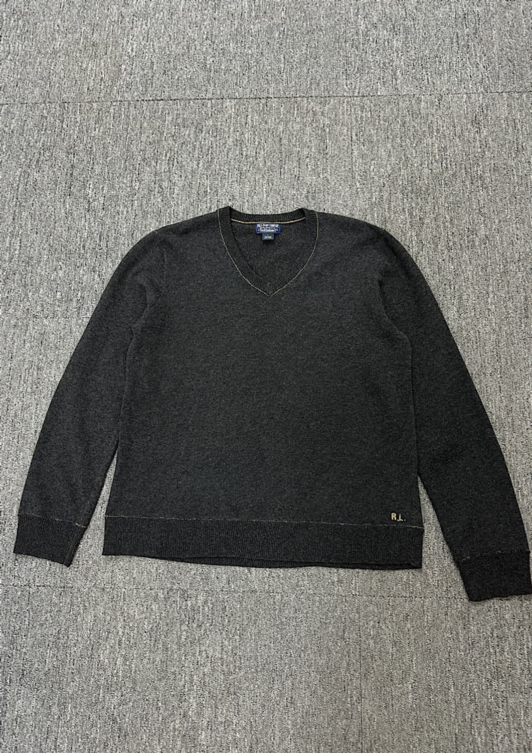 폴로 브이넥 니트  상품이미지1