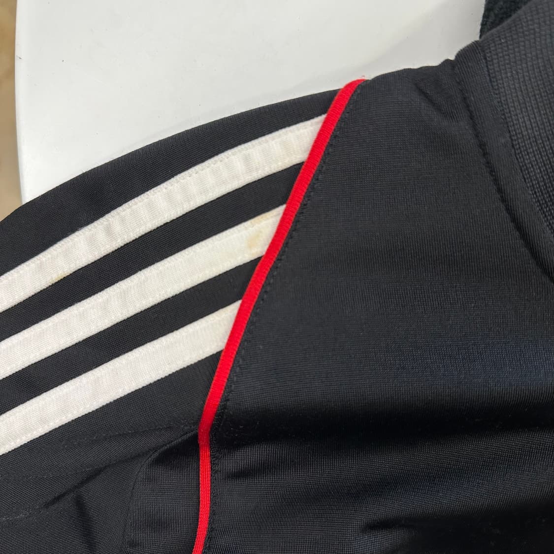 95 아디다스 FC 서울 레드 파이핑 블랙 트랙탑 상품이미지5