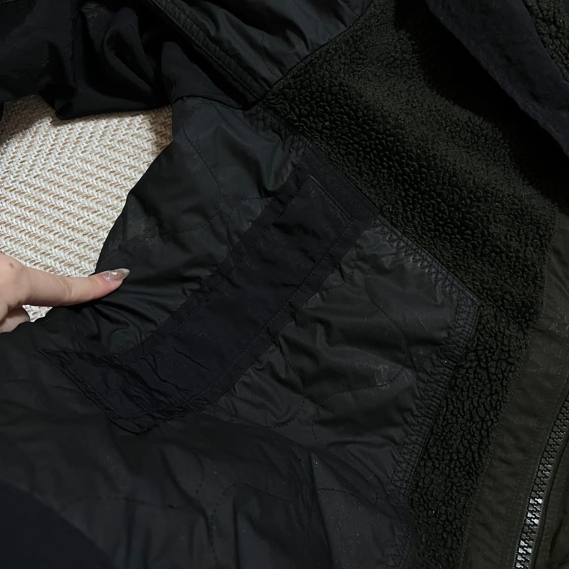 [정품] 나이키 올리브 블랙 후리스 퀄팅 점퍼 [ L ] 상품이미지6