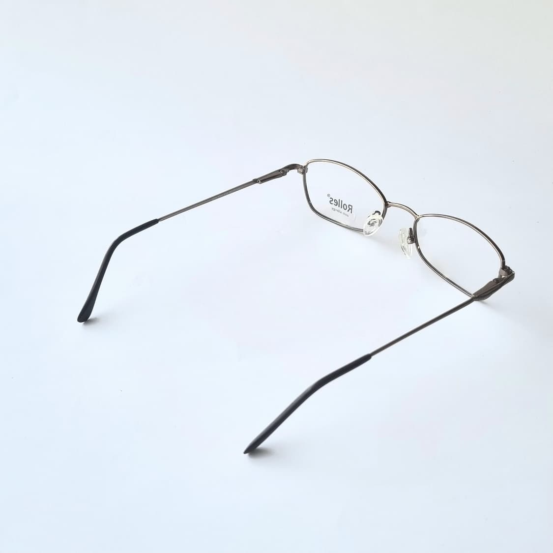 데드스탁 지적인 무드와 트렌디함이 돋보이는 안경테 상품이미지5