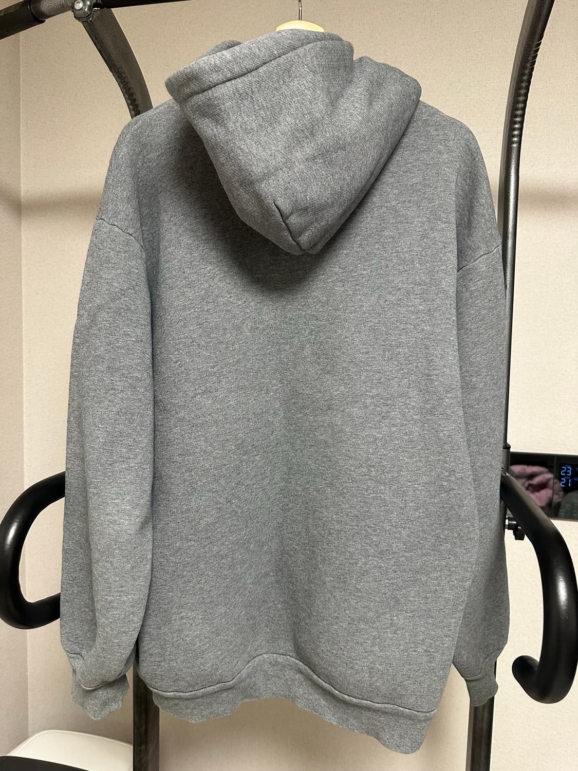 정품 발렌시아가 월계수 후드 그레이 티셔츠 판매합니다 상품이미지6