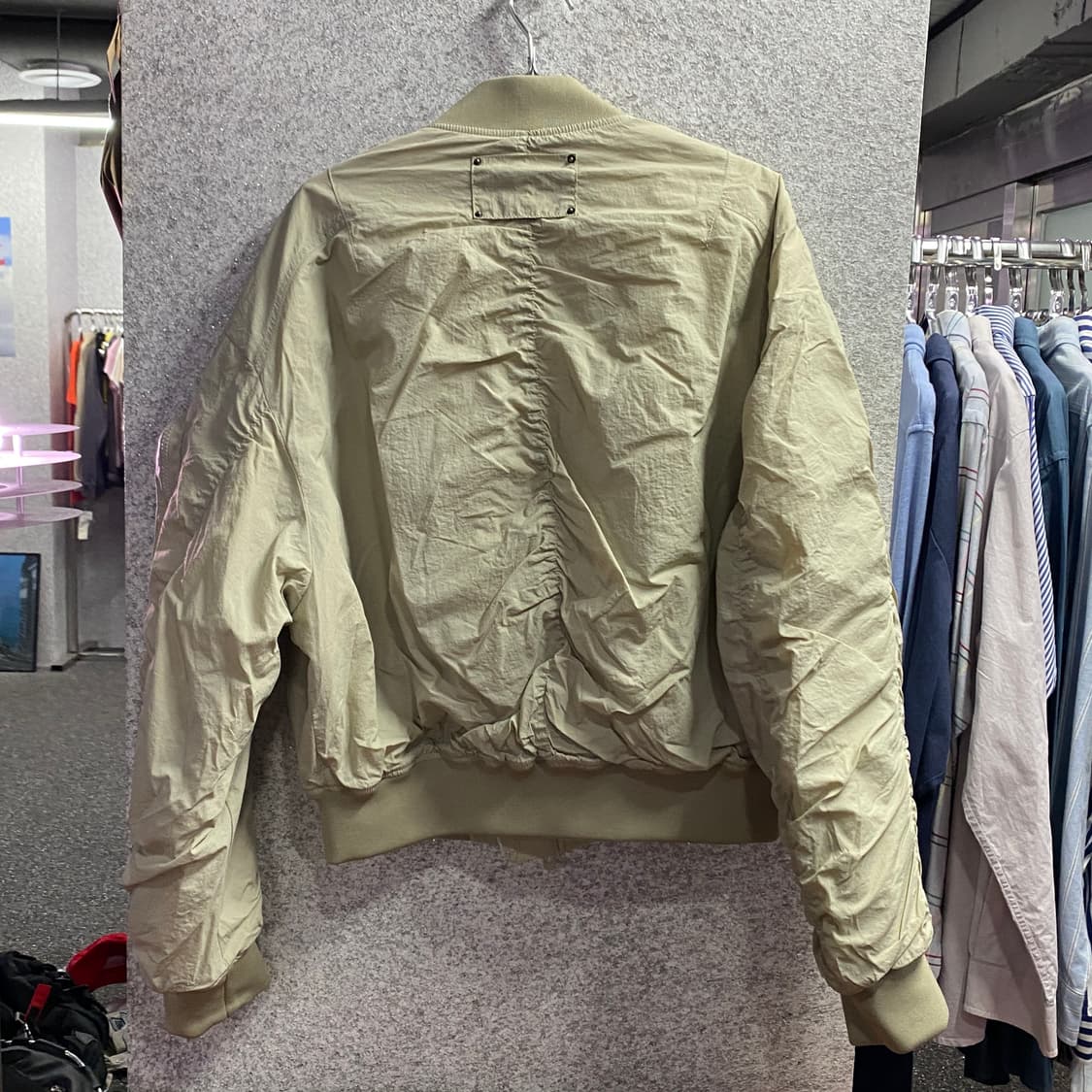 메종미네드 아웃 포켓 아이보리 누빔 봄버 자켓 B4031 상품이미지4