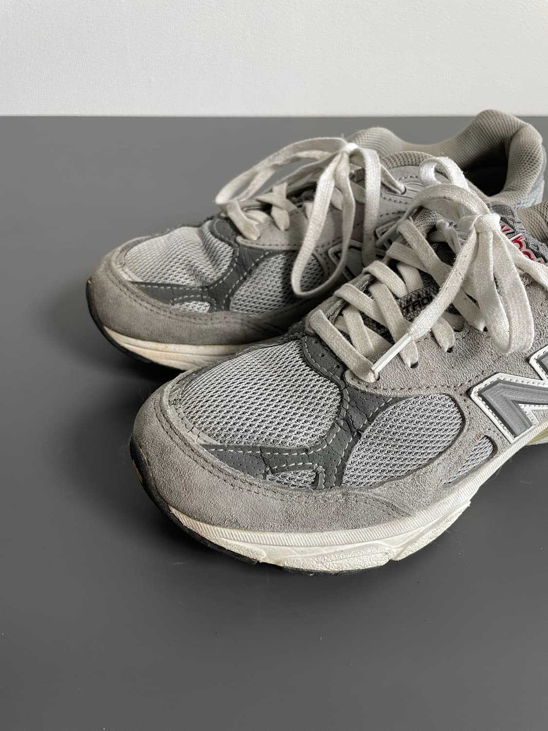 [230]뉴발란스v3990 그레이 상품이미지3