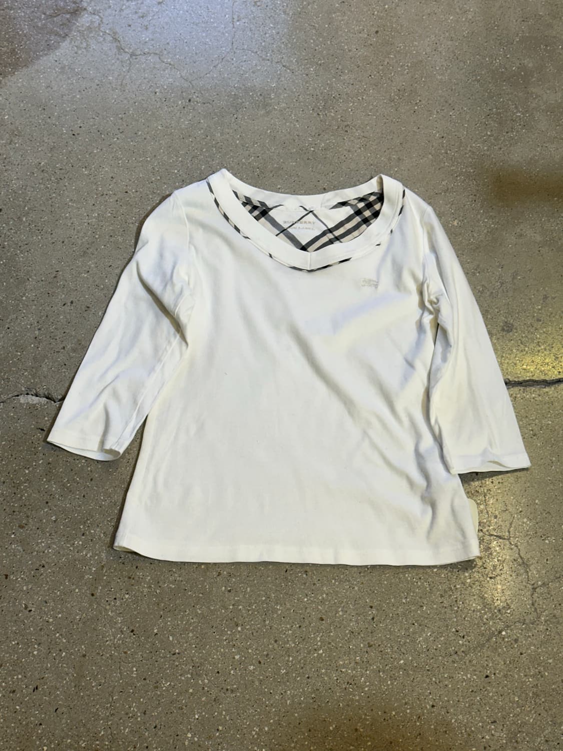 BURBERRY 버버리 화이트 브이넥 롱슬리브리스 상품이미지2
