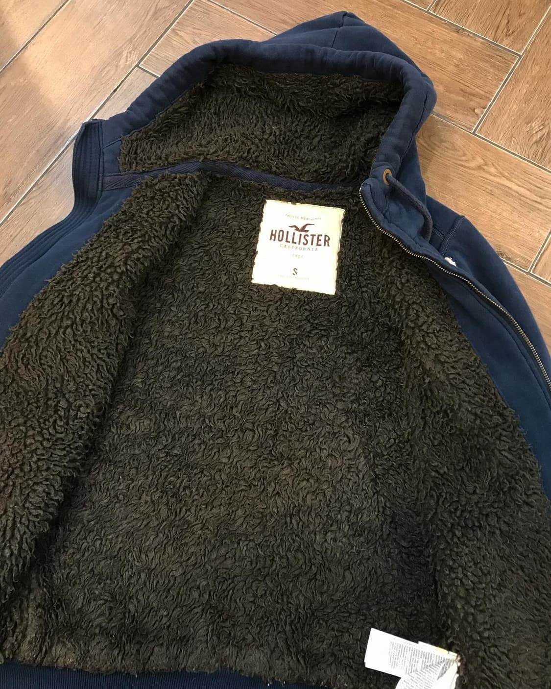 Hollister Sherpa Hood Zip-Up 상품이미지8