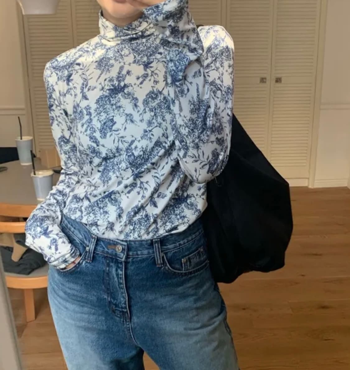 프린팅 터틀넥 탑 상품이미지2