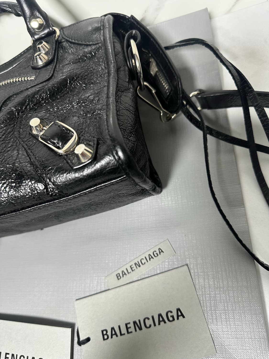 [SA급 정품] 발렌시아가 시티 모터백 미니 블랙 상품이미지4