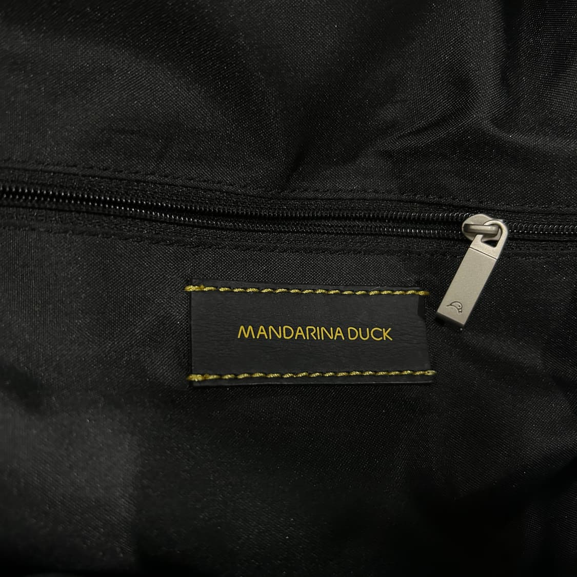 만다리나덕 블랙 백팩 상품이미지3