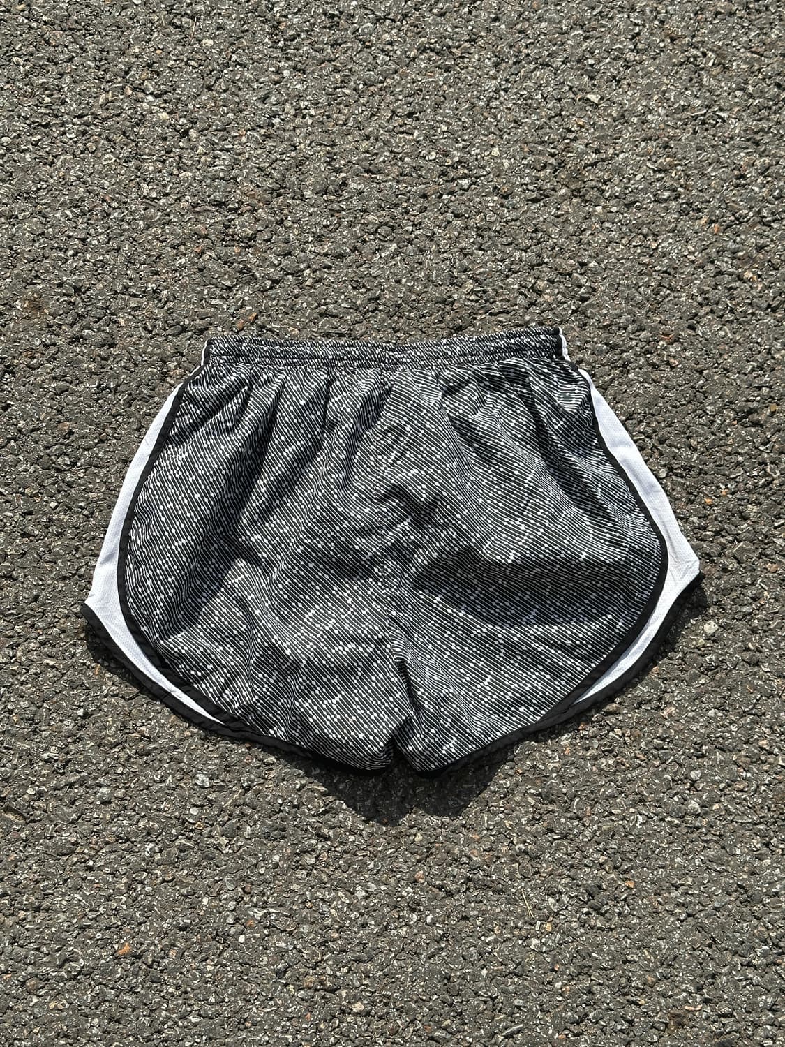 [M] 나이키 여성 멀티 기하학패턴 러닝 쇼츠 반바지 상품이미지9