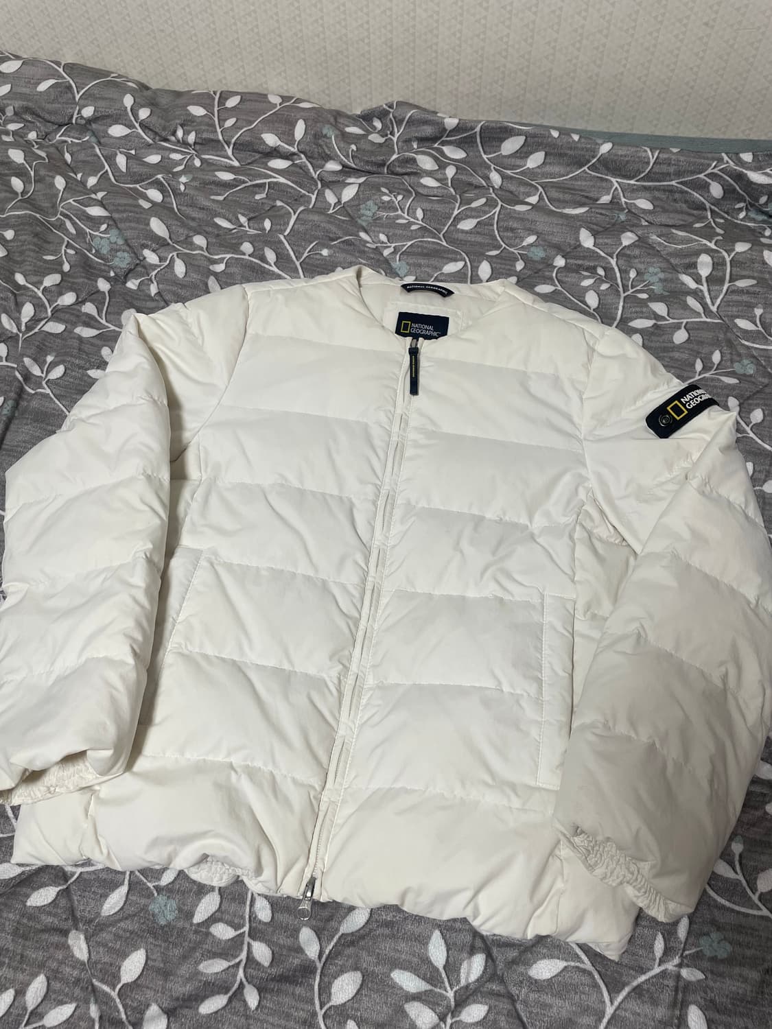 내셔널지오그래픽 경량패딩 상품이미지1