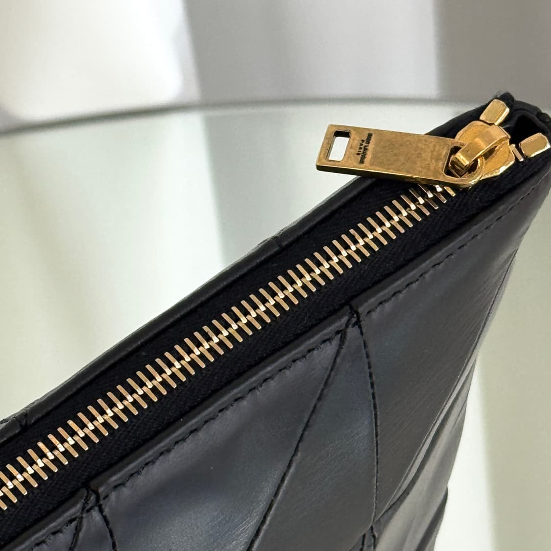 [정품] 입생로랑 제이미 퀄팅 클러치 라지 상품이미지9