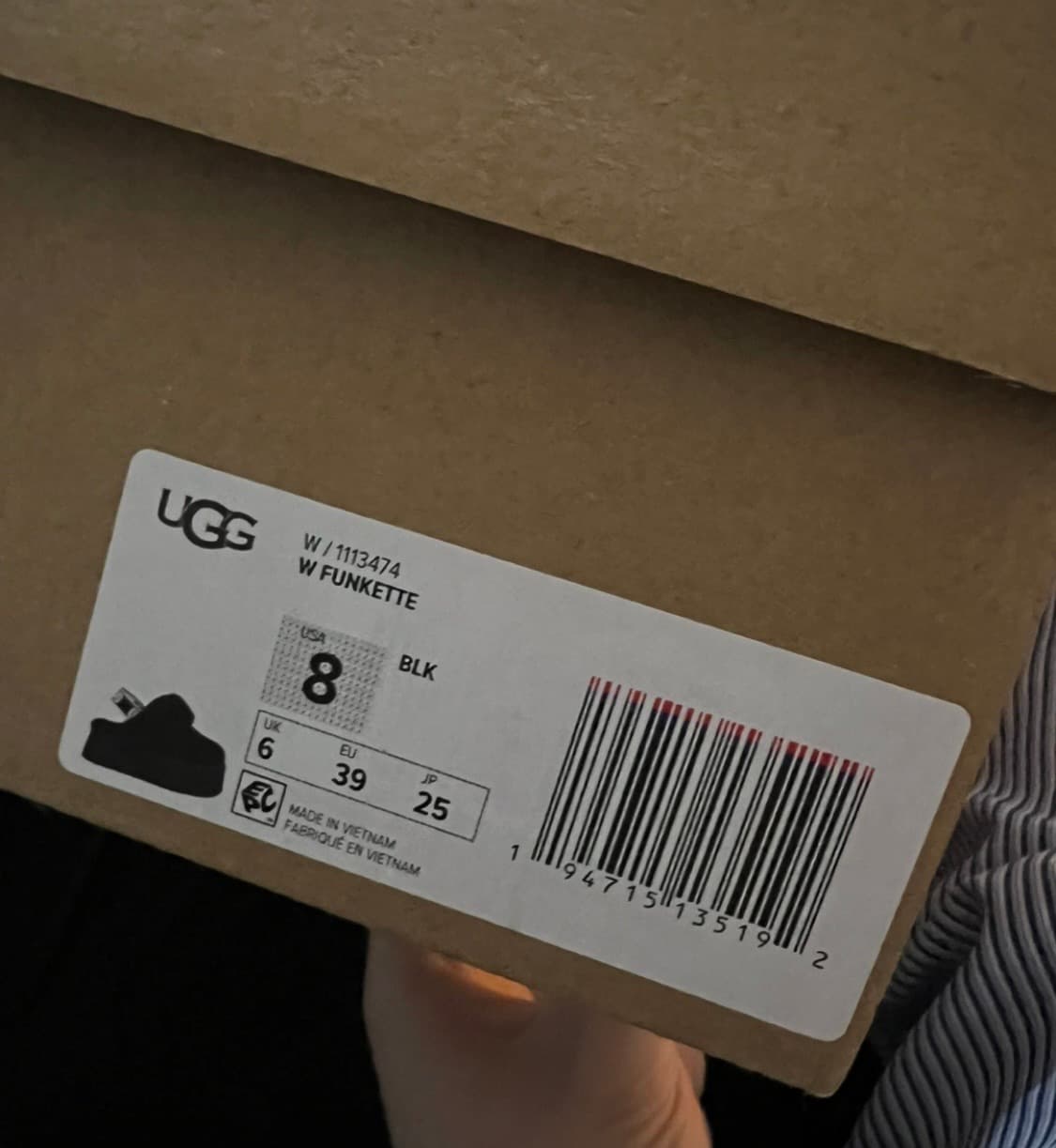 UGG 어그 펀케트 블랙 250사이즈 상품이미지3