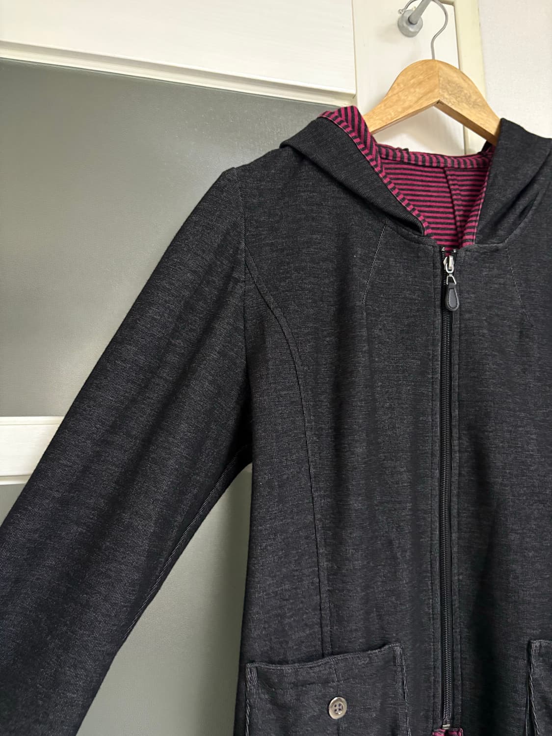 흑청 배색 후드 집업 상품이미지4