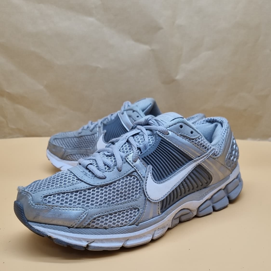 나이키 줌 보메로5 남성운동화260 상품이미지1