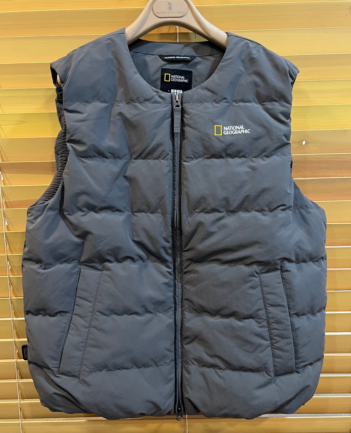 내셔널지오그래픽 남성 다크그레이구스다운패딩조끼  상품이미지1