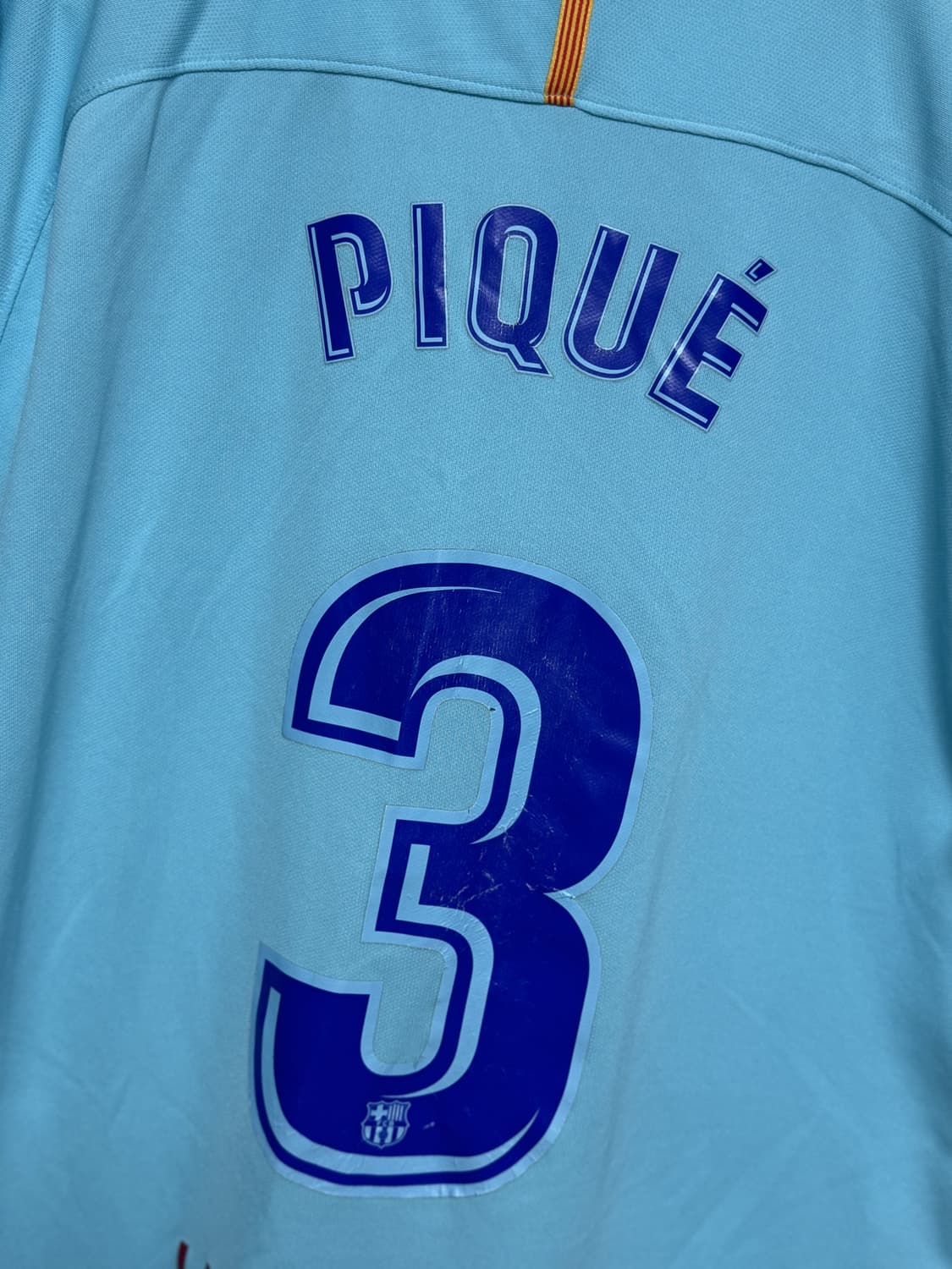 17-18 나이키 바르셀로나 어웨이 No.3 PIQUE 상품이미지4