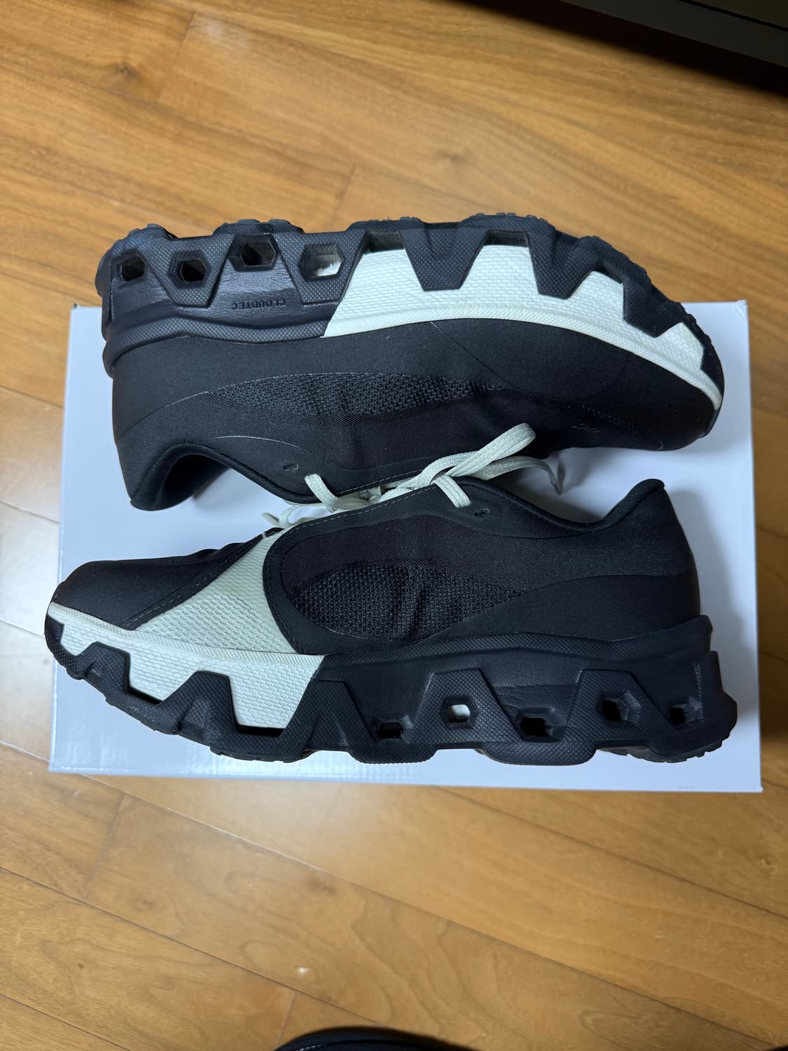 온러닝 파프 클라우드 몬스터 하이퍼 블랙 255 상품이미지3