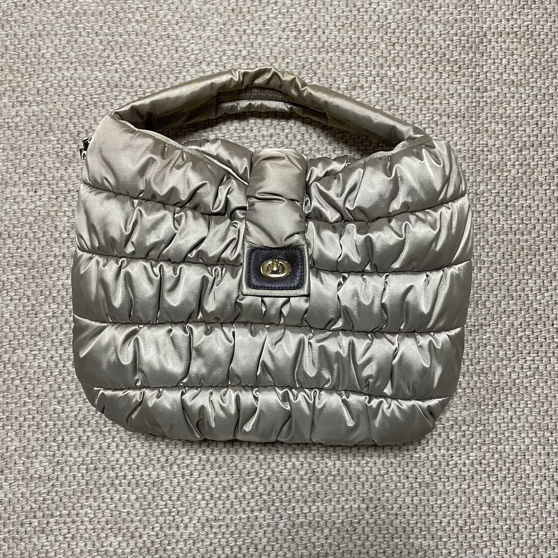 Y'SACCS 패딩 토트백 새상품 상품이미지1