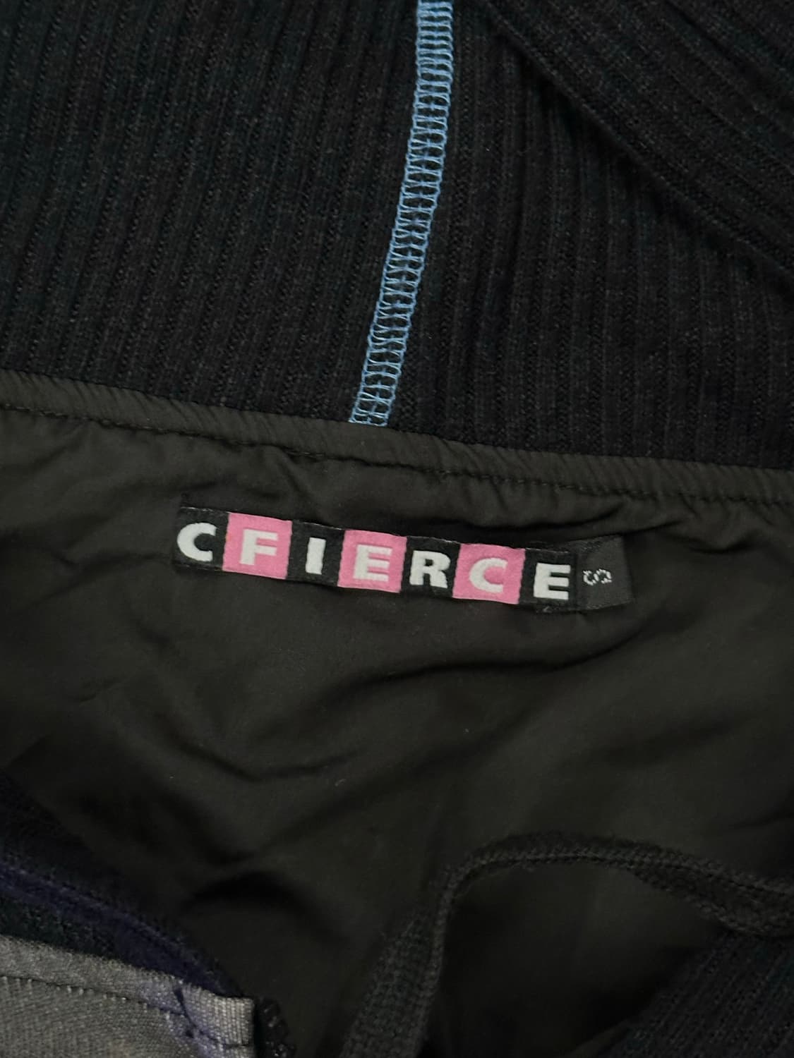 (S)CFIERCE 메모리얼 베어 후드집업 팝니다 상품이미지3