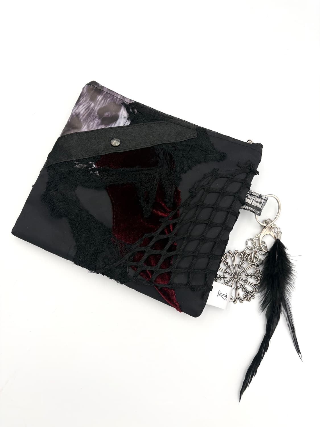 Velvet Eclipse Pouch 상품이미지6
